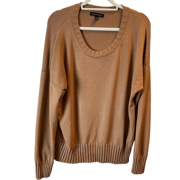 Banana Republic Sweaters - Banna Republic Caramel Sweater Women’s Size XL